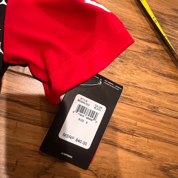 Jordon Nike Boys MJ Jumpman Short Sleeve Tee Small Dri-fit Black White Red - Picture 7 of 8